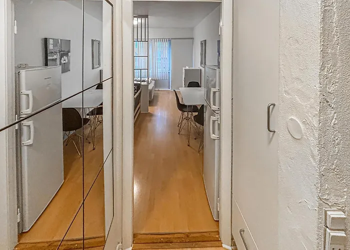 아파트 1 Bedroom Cozy In 에스비에르