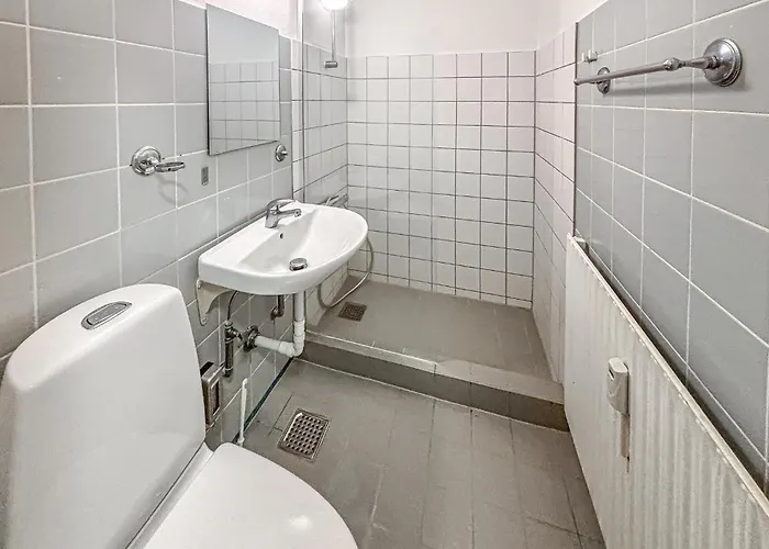 1 Bedroom Cozy In